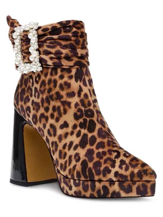 Shoes - NEW BETSEY JOHNSON IDRIS LEOPARD BOOTIES 6